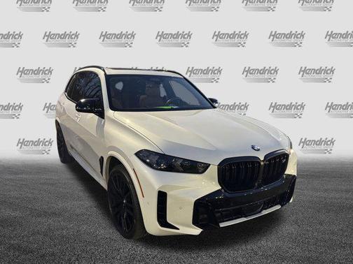 2025 BMW X5 M60i