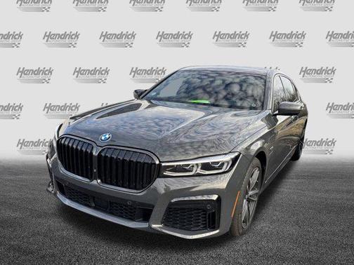 2022 BMW 745e xDrive