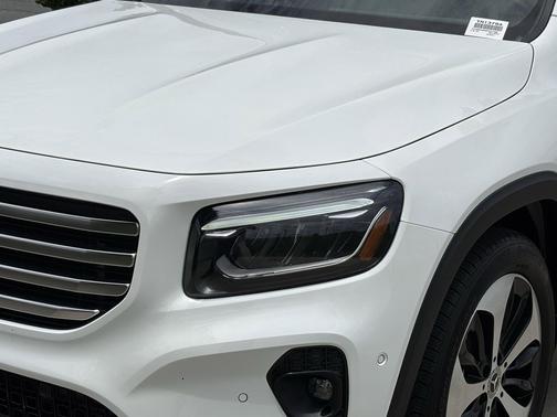 Polar White 2024 Mercedes-Benz GLB 250 Base