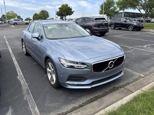 Mussel Blue Metallic 2017 Volvo S90 T5 Momentum