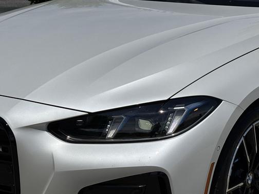 Mineral White Metallic 2026 BMW M440 i
