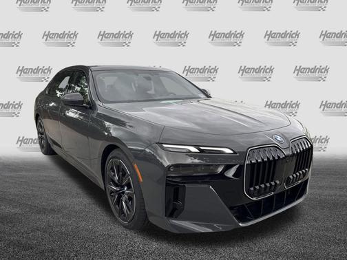 Dravit Grey Metallic 2026 BMW 750e i xDrive