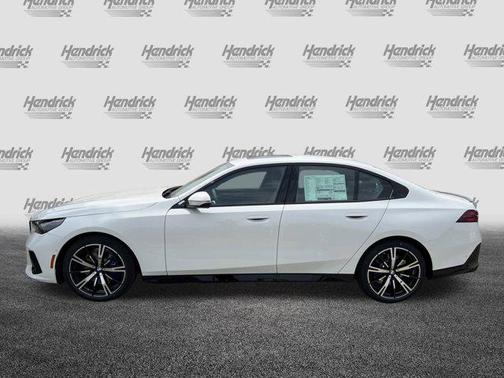2026 BMW 530 i
