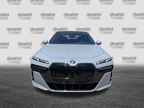 2025 BMW 740 i xDrive