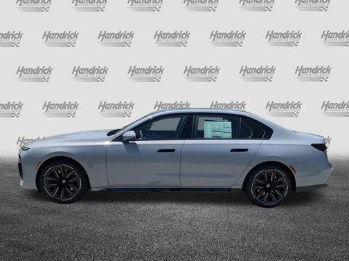 2025 BMW 740 i xDrive