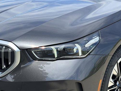 2025 BMW 540 i xDrive