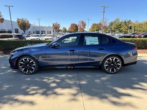 Phytonic Blue Metallic 2026 BMW 530 xDrive