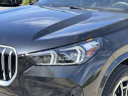 Black Sapphire Metallic 2025 BMW X1 xDrive28i