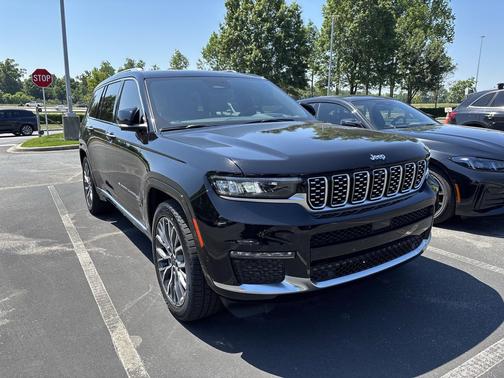 Diamond Black Crystal Pearlcoat 2023 Jeep Grand Cherokee L Summit Reserve