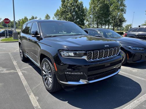 Diamond Black Crystal Pearlcoat 2023 Jeep Grand Cherokee L Summit Reserve