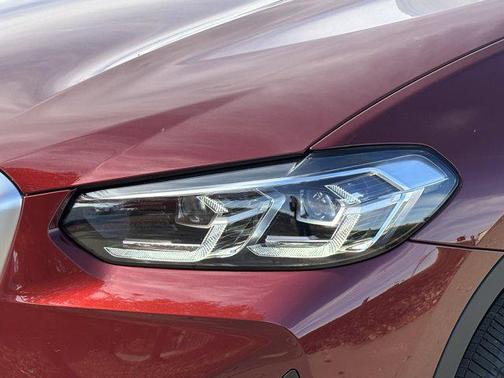 2025 BMW X4 xDrive30i