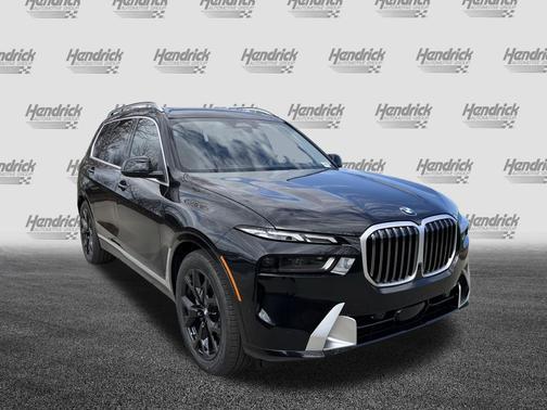 Black Sapphire Metallic 2026 BMW X7 xDrive40i