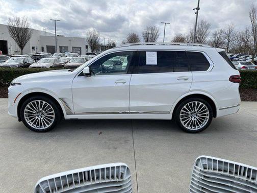 2024 BMW X7 xDrive40i