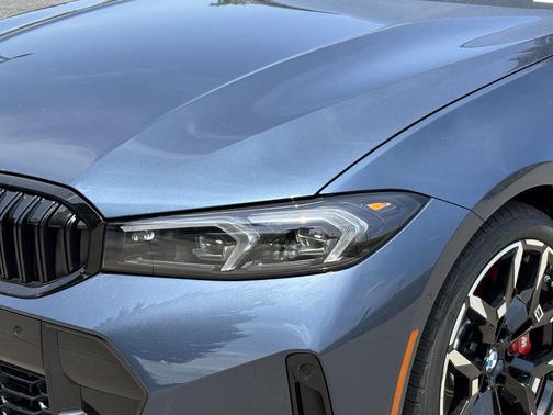 Arctic Race Blue Metallic 2026 BMW 330 330i