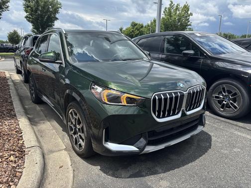 San Remo Green Metallic 2025 BMW X1 xDrive28i