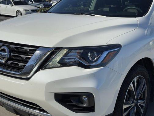 2019 Nissan Pathfinder Platinum