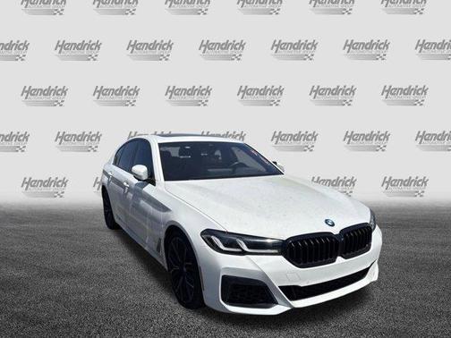 Alpine White 2023 BMW 540 i