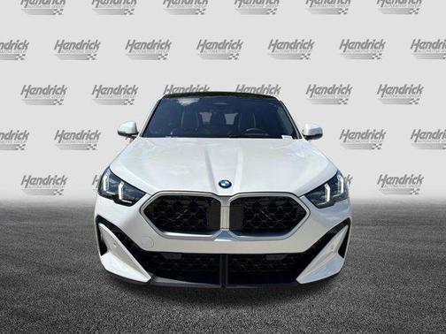 Mineral White Metallic 2026 BMW X2 xDrive28i