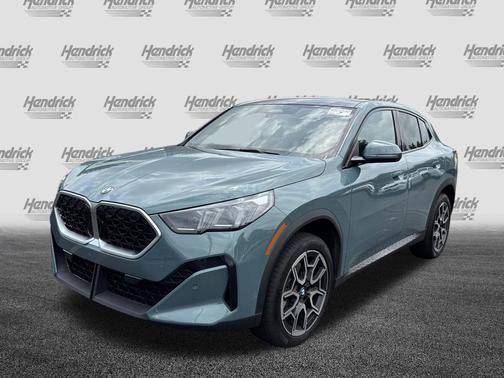 Cape York Green Metallic 2025 BMW X2 xDrive28i