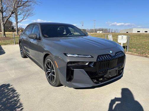 2023 BMW 760 i xDrive