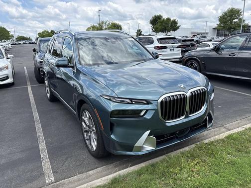 Blue Ridge Mountain Metallic 2026 BMW X7 xDrive40i
