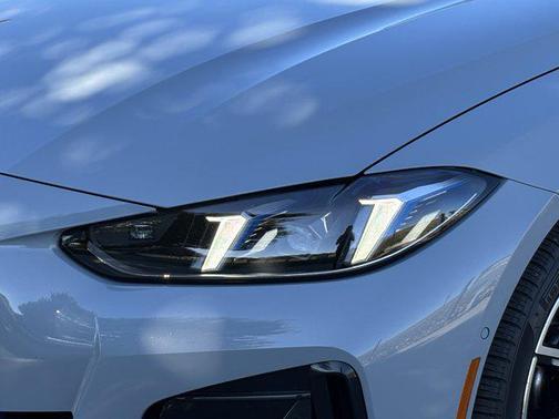 2025 BMW M440 i