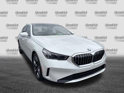 2025 BMW 530 i