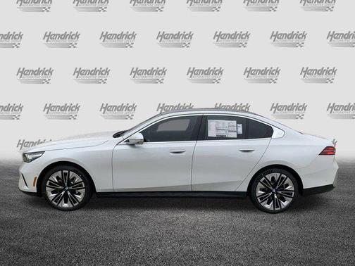 2025 BMW 530 i