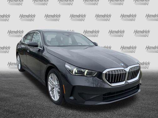 2025 BMW 530 i