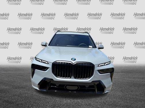 Brooklyn Grey Metallic 2027 BMW X7 xDrive40i
