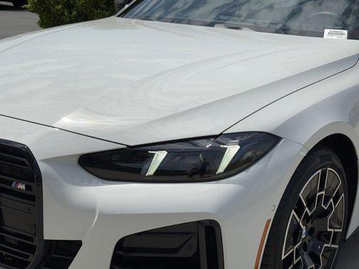 Alpine White 2026 BMW M440 i xDrive