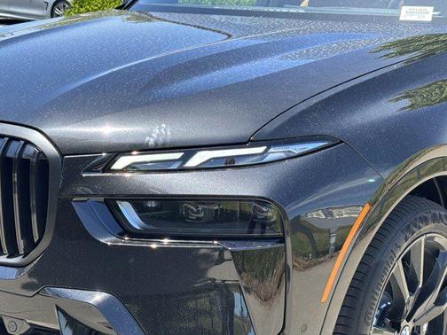 Black Sapphire Metallic 2027 BMW X7 xDrive40i