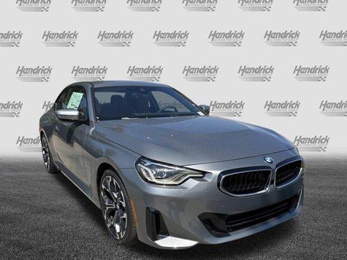 2025 BMW 230 i