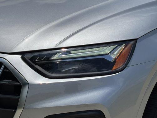2022 Audi Q5 40 Premium