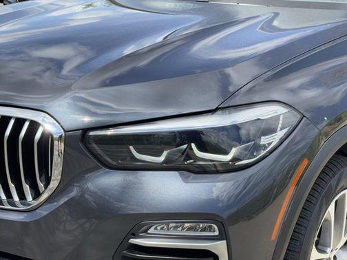 Arctic Gray Metallic 2021 BMW X5 sDrive40i