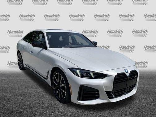 2025 BMW M440 i