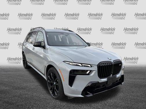 2025 BMW X7 M60i