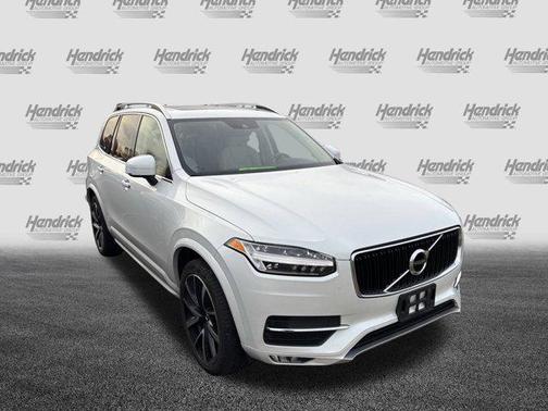 2019 Volvo XC90 T6 Momentum