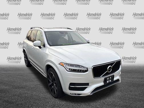 2019 Volvo XC90 T6 Momentum