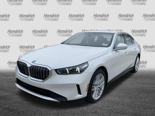 2025 BMW 530 i
