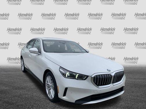 2025 BMW 530 i
