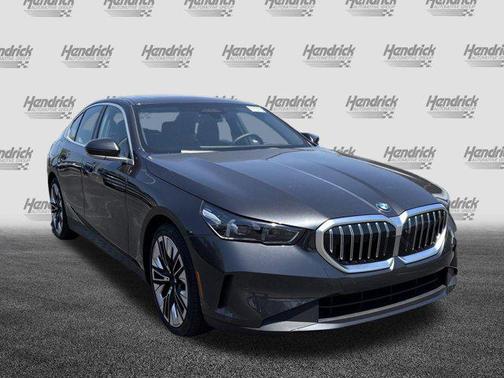 Dark Graphite Metallic 2025 BMW 540 xDrive