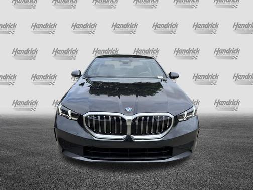 Dark Graphite Metallic 2025 BMW 540 xDrive