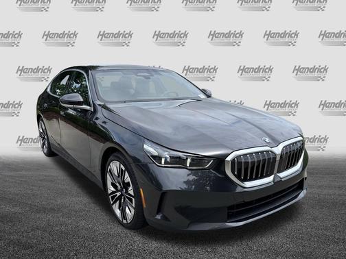 Dark Graphite Metallic 2025 BMW 540 xDrive