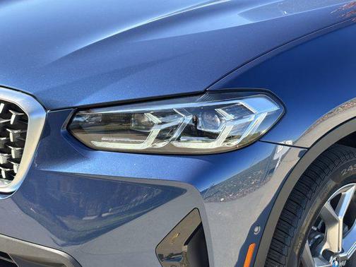 2025 BMW X4 xDrive30i