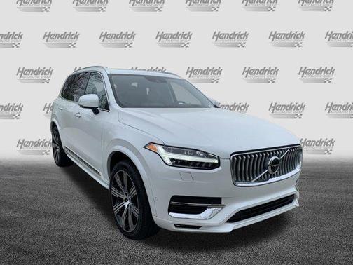 2022 Volvo XC90 T6 Inscription