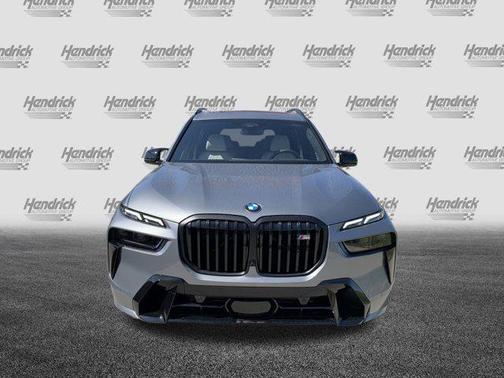 2025 BMW X7 M60i