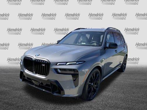 2025 BMW X7 M60i