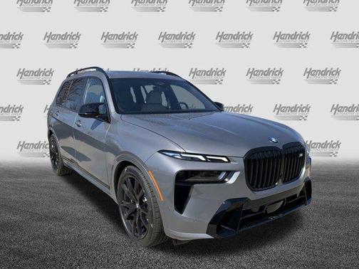 2025 BMW X7 M60i