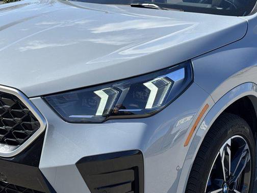 2025 BMW X2 xDrive28i